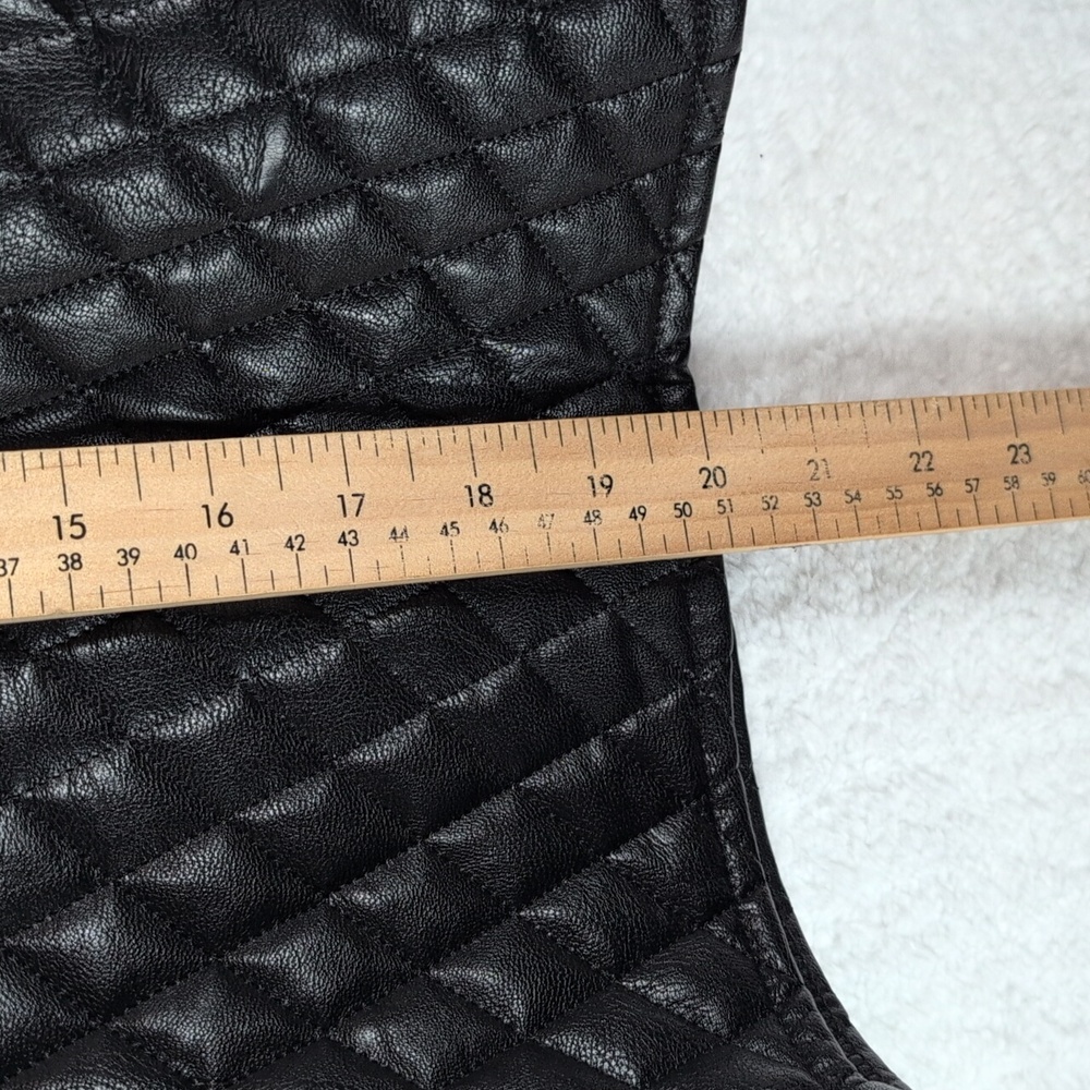 138-Rinascimento‎ Black Quilted A-Line Skirt - Picture 5 of 7